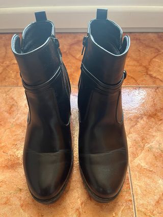 Botines negros