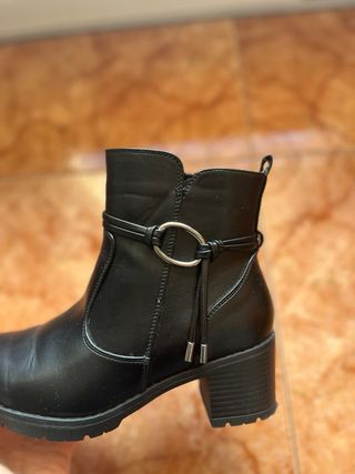 Botines negros
