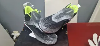 Zapatillas Béisbol Under Armour Negras y Verdes