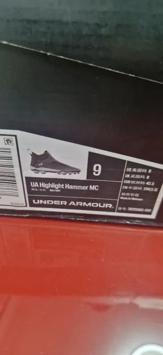 Zapatillas Béisbol Under Armour Negras y Verdes