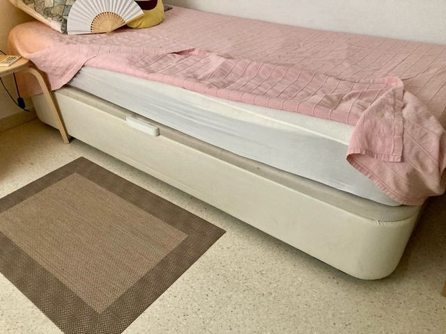 Letto singolo IKEA 90x200 (senza materasso)