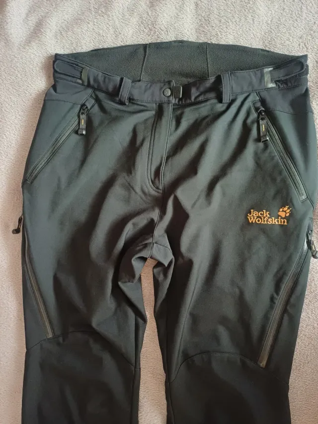 Pantalones de montaña Jack Wolfskin negros
