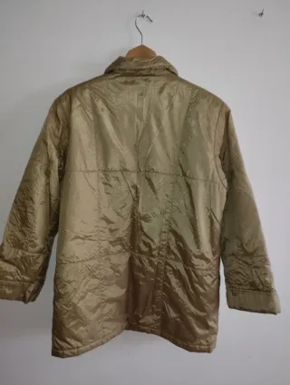 Cazadora mujer sin usar