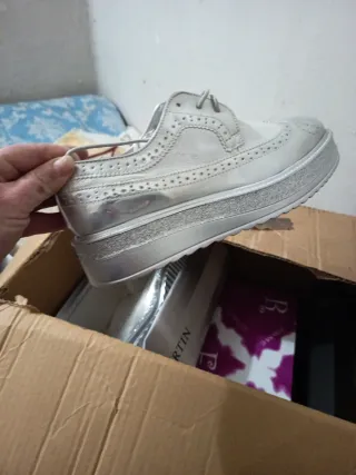 Lote de zapatos tallas sueltas