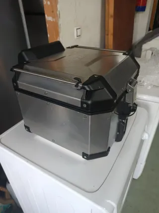 Baúl moto Triumph // Trekker