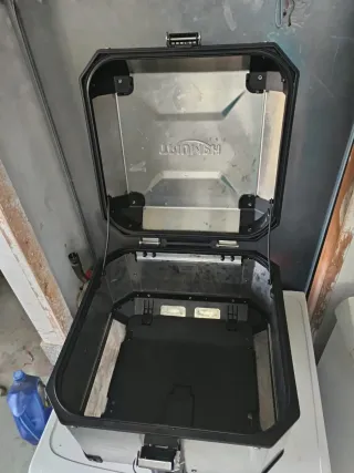 Baúl moto Triumph // Trekker