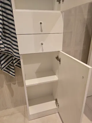 Armario de baño blanco