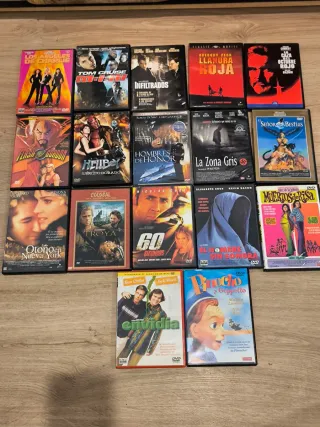 Lote 52 DVDs: 22 precintados + 30 como nuevos