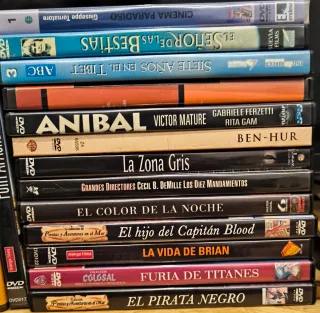Lote 52 DVDs: 22 precintados + 30 como nuevos