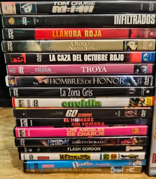 Lote 52 DVDs: 22 precintados + 30 como nuevos
