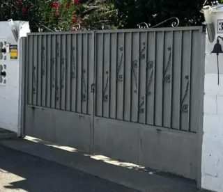 Puertas d aluminio- puerta de hierro entrada finca