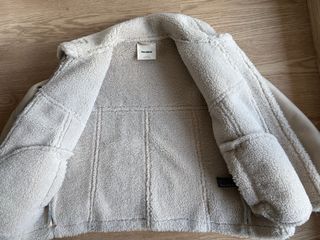 Cazadora oversize Pull&Bear beige