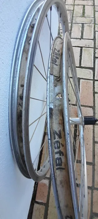 Ruedas Araya 26 Alivio Parallax