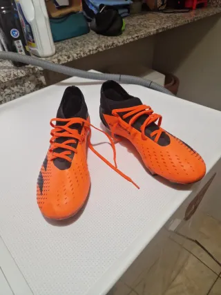 Botas Adidas Predator num 42, 1 uso solo probada