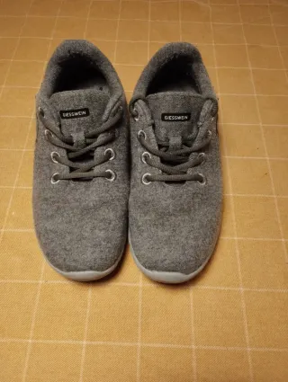 Zapatos Giesswein grises