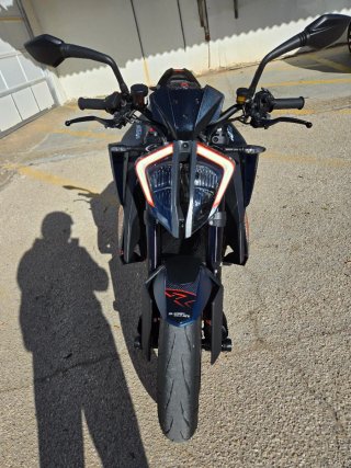 KTM Super Duke 1290R año 2024, 1.580km
