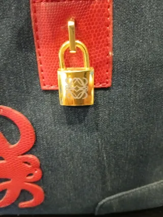 Bolso Loewe Amazone Azul y Rojo