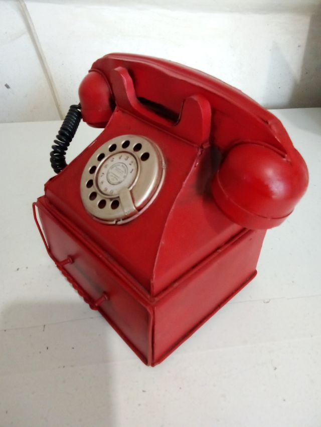 Telefono decorativo in metallo con cassetto per riporre oggetti