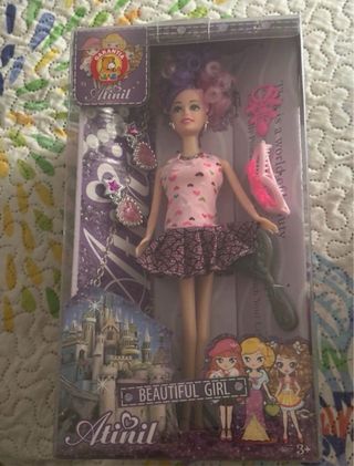 4 Muñeca Atinil con accesorios 4️⃣0️⃣€