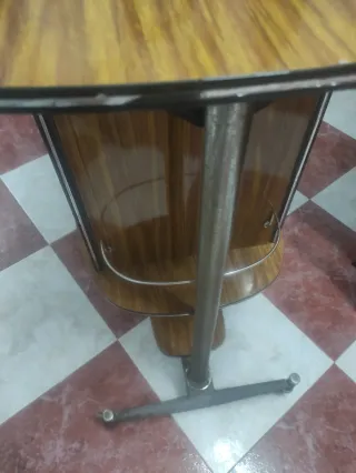 Mesa televisor y camarera antigua madera y metal