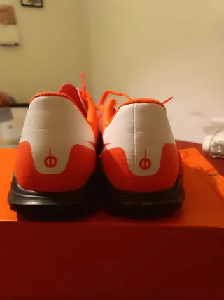 Zapatillas de fútbol Nike Talla 42