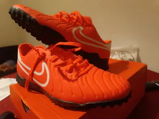 Zapatillas de fútbol Nike Talla 42