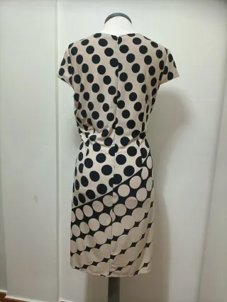 Vestido lunares beige y negro