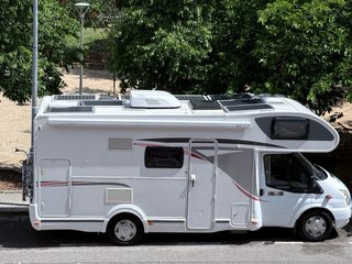 auto caravana Ford Charenger 2013