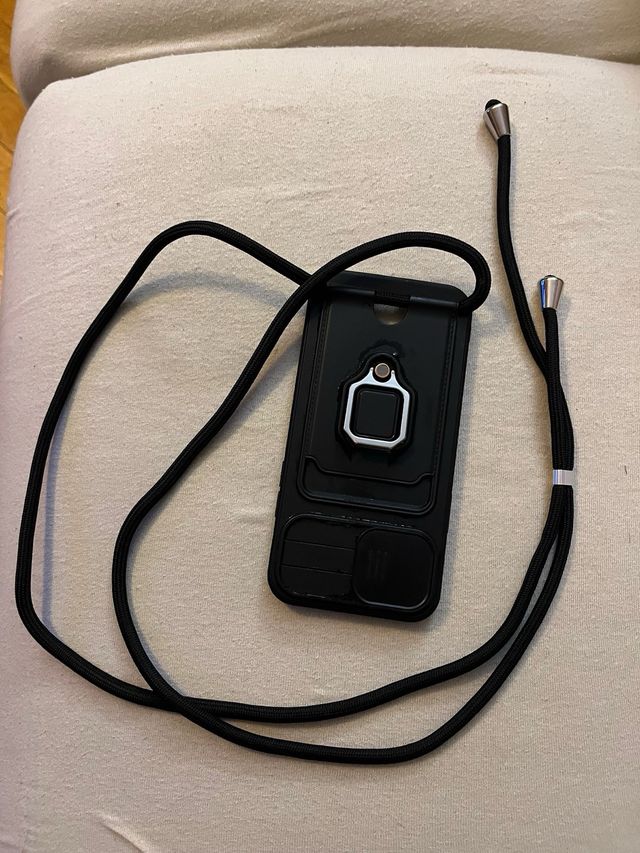 Custodia iPhone 12 nera, con protezione e cordino