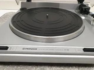 Plato Giradiscos Pioneer PL-760