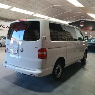 Volkswagen Transporter T5. 1.9 TDI 102Cv. 9 plazas