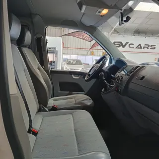 Volkswagen Transporter T5. 1.9 TDI 102Cv. 9 plazas