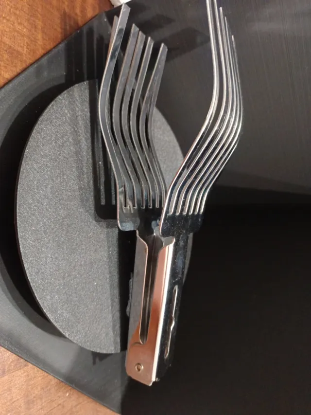 Pinza per carne in metallo