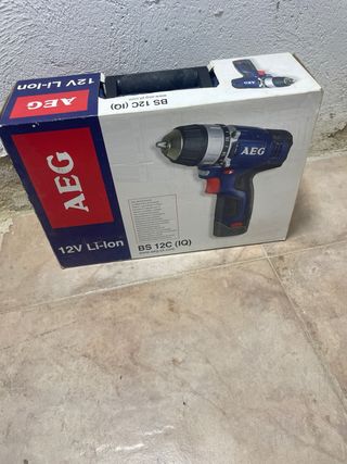 Taladro a batería AEG 12V Li-Ion