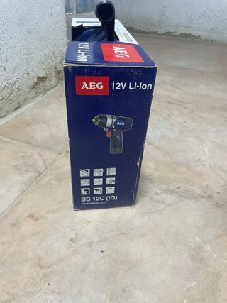 Taladro a batería AEG 12V Li-Ion