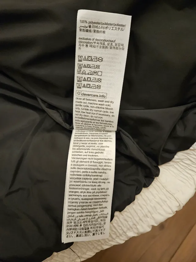 Chaqueta plumifero Calvin Klein blanco y negro XL