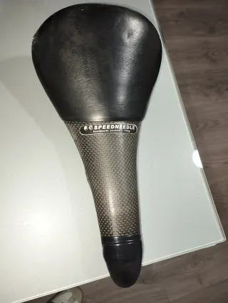 Sillín Tune Speedneedle