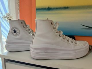 Converse Chuck Taylor Pelle Bianche