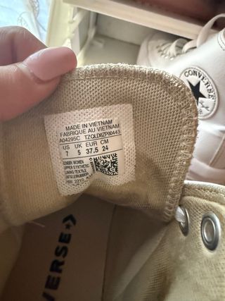 Converse Chuck Taylor Pelle Bianche