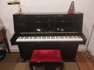 Piano Astor Negro