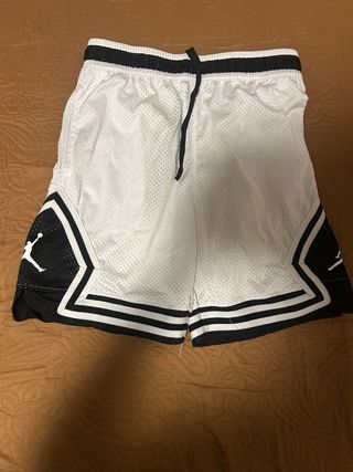 Pantalones cortos Jordan blancos y negros