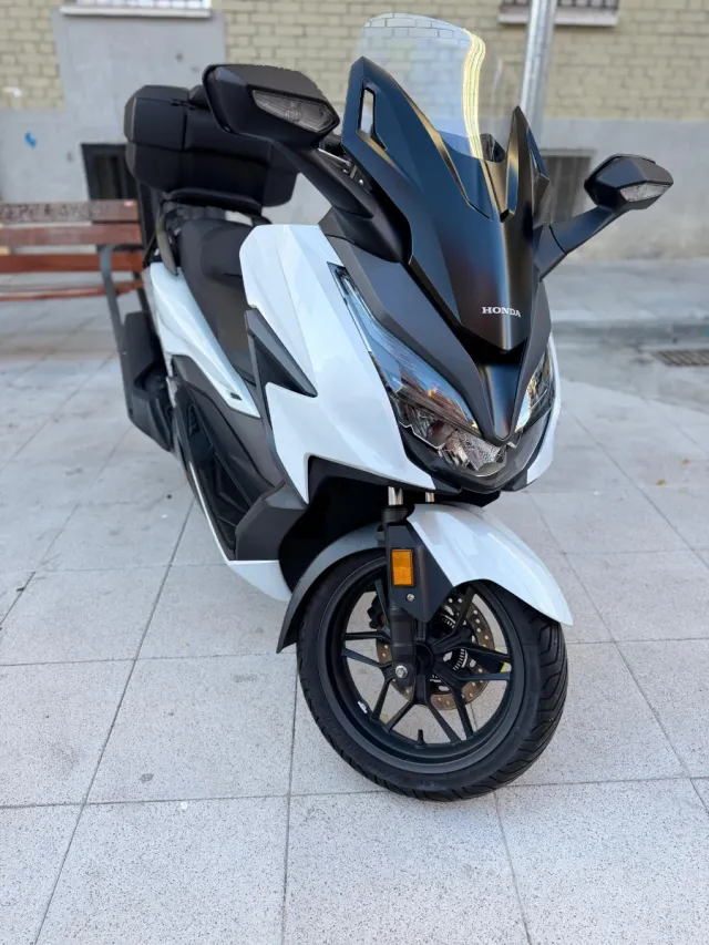 Honda Forza 125 Blanca año 2022