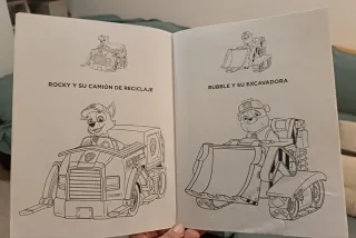 Libros para pintar de la PATRULLA CANINA
