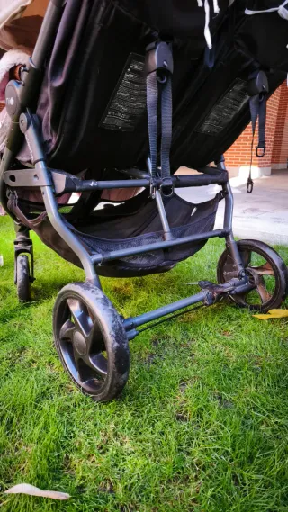 Carrito Gemelar NiuVentTwin® beige y rosa paralelo