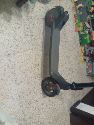 Patinete Eléctrico Casi Nuevo piso 180€