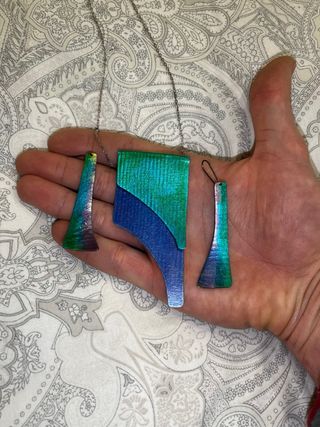 Conjunto collar y pendientes