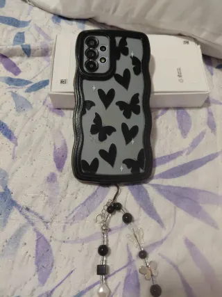 Samsung Galaxy A53 5G con fundas de regalo