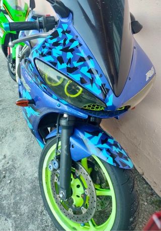 Yamaha R6
