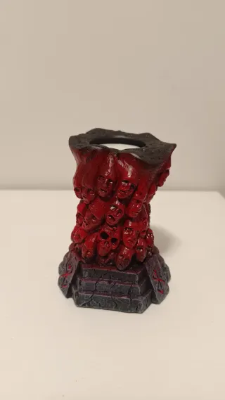 Portacandele Berserk in resina + candela - NUOVO