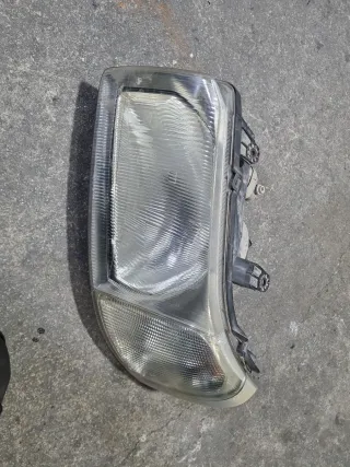 Faro Izquierdo Land Rover Freelander